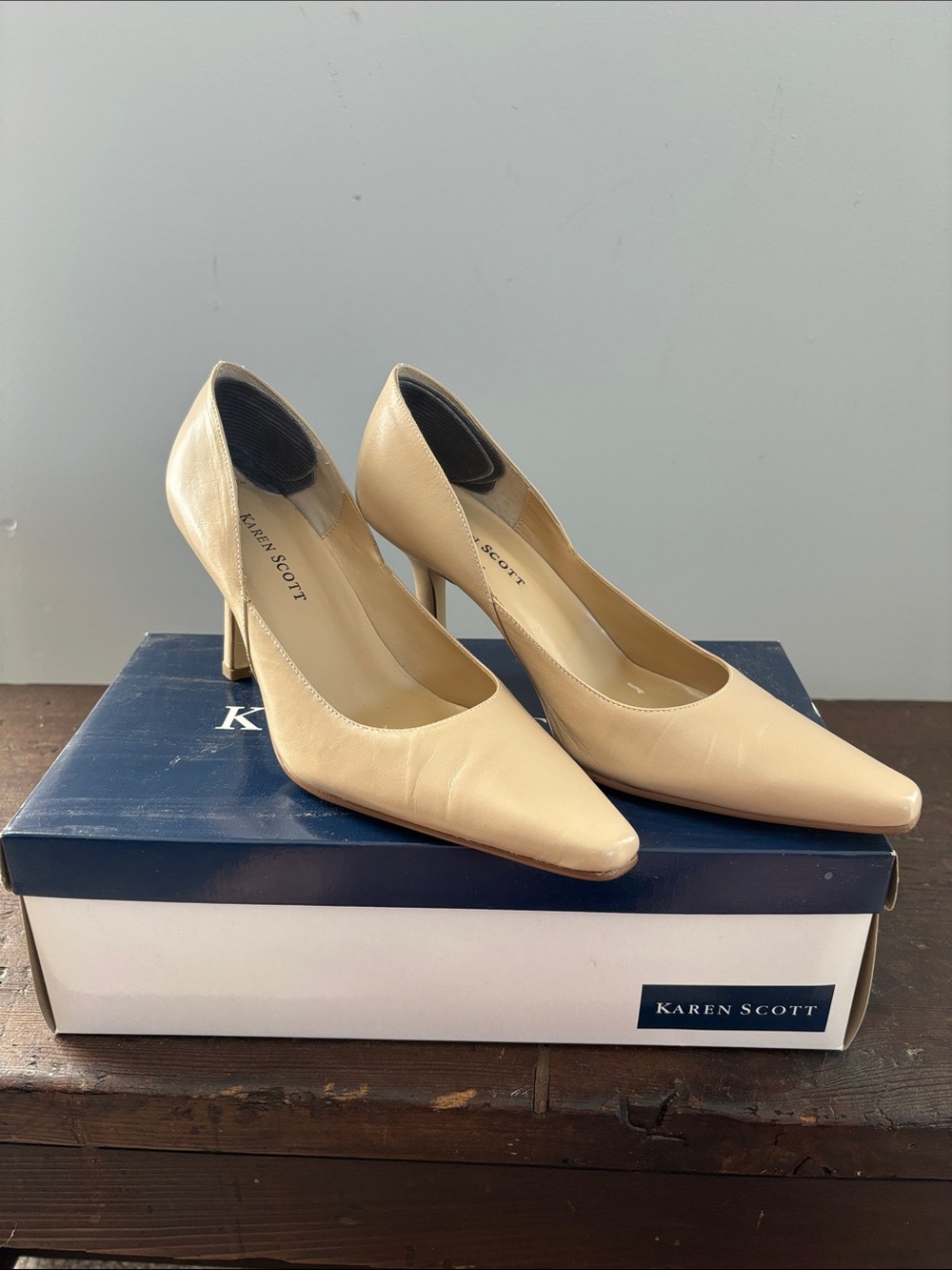 Karen Scott Pointed Toe Pumps | Nude Stone Smooth | Size 6.5M (with Box!)